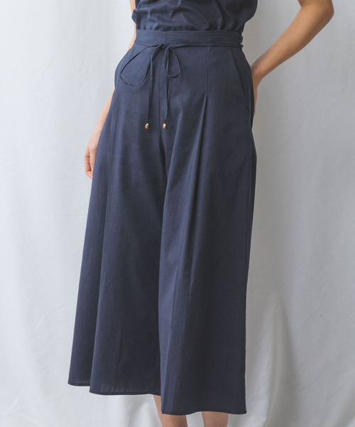 NARACAMICIE（ナラカミーチェ）の「【NARACAMICIE】【セットアップ対応】ポリ麻ワイドパンツ（その他パンツ・レディース・ブラウン/ネイビー・M/L/XL）」の6枚目の写真