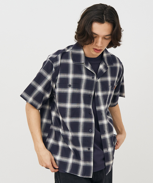 UNIVERSAL OVERALL(ユニバーサルオーバーオール)の「【UNIVERSALOVERALL / ユニバーサルオーバーオール】OPEN COLLAR SHIRT/半端袖オープンカラーシャツ(シャツ/ブラウス・メンズ・ホワイト系その他/ブルー系その他/グリーン系その他・M/L)」の2枚目の写真