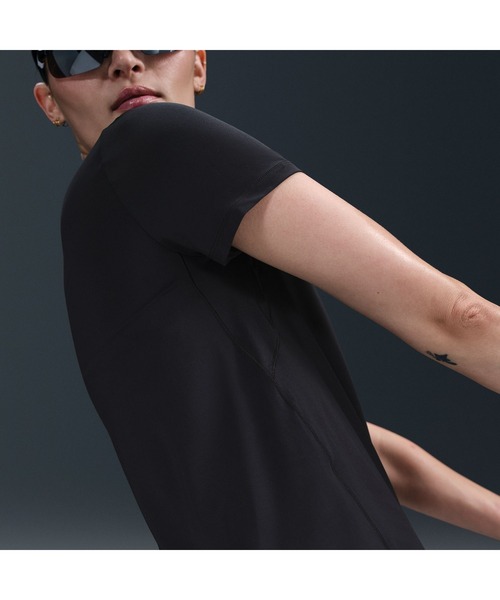 NIKE（ナイキ）の「ナイキ NIKE ナイキ  ワン SWSH HBR DF S/S トップ（Tシャツ/カットソー・レディース・ライラック/ブラック/ブルー・M/L）」の10枚目の写真