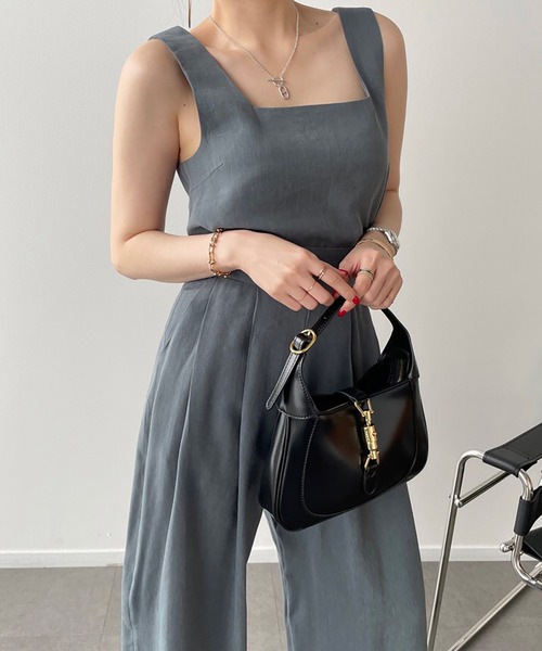 LAFFMO(ラフモ)の「セットアップ ノースリーブトップス&ハイウエストタックフレアパンツ(セットアップ・レディース・グレー/ベージュ/モカ/ブラック・F)」の9枚目の写真