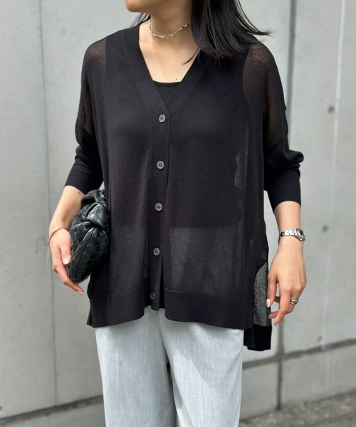 Emma Taylor（エマテイラー）の「リネンシアーオーバーカーディガン（カーディガン/ボレロ・レディース・ブラック/ホワイト・FREE）」の2枚目の写真