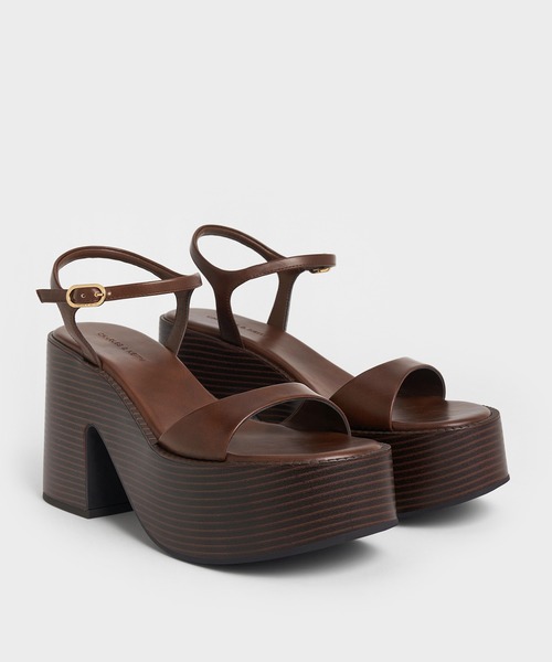CHARLES & KEITH(チャールズ & キース)の「アンクルストラップ プラットフォームサンダル(サンダル・レディース・ホワイト/ブラック/ブラウン・23cm/22.5cm/25cm/24.5cm/23.5cm/26.5cm/25.5cm)」の8枚目の写真