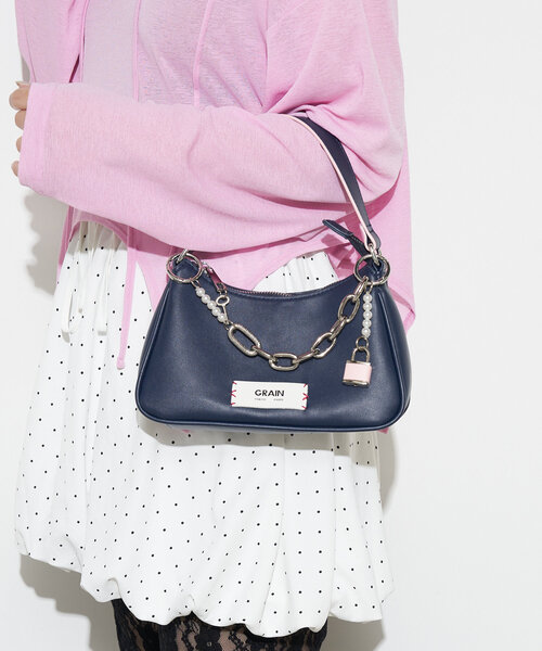 GRAIN（グレイン）の「【GRAIN/グレイン】チャーム付きバイカラーハンドバッグ（トートバッグ・レディース・イエロー/ネイビー/レッド・FREE）」の17枚目の写真