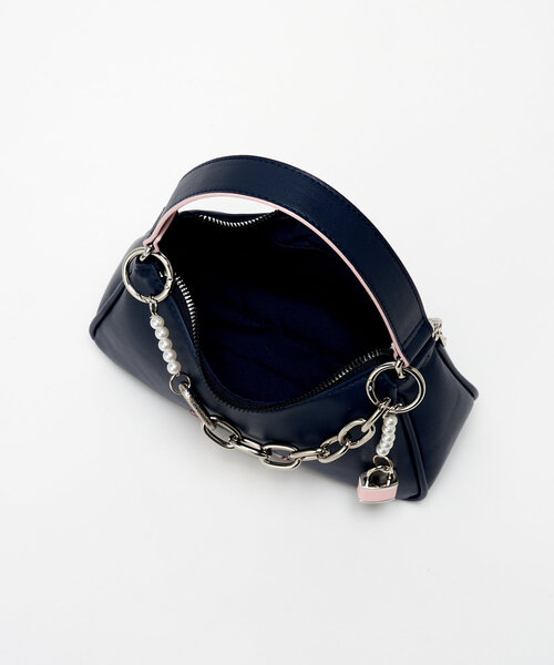 GRAIN（グレイン）の「【GRAIN/グレイン】チャーム付きバイカラーハンドバッグ（トートバッグ・レディース・イエロー/ネイビー/レッド・FREE）」の10枚目の写真