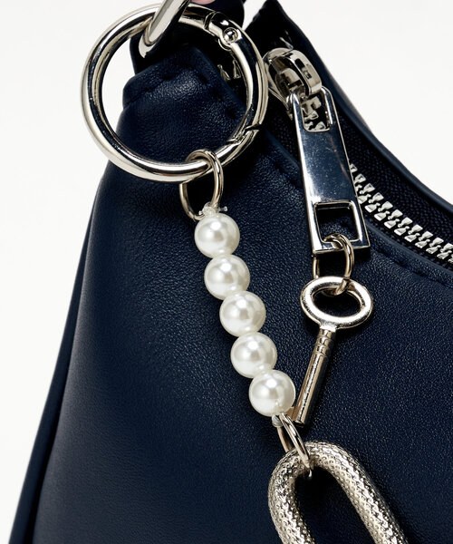 GRAIN（グレイン）の「【GRAIN/グレイン】チャーム付きバイカラーハンドバッグ（トートバッグ・レディース・イエロー/ネイビー/レッド・FREE）」の13枚目の写真