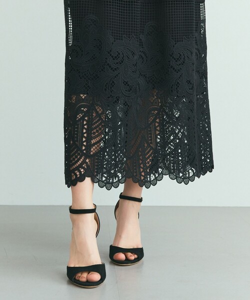 GRACE CLASS(グレースクラス)の「ラッフルレース切替マキシ(ワンピース・レディース・カーキ/ホワイト/ブラック・36)」の15枚目の写真