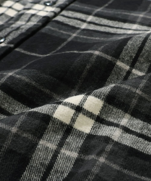 KRIFF MAYER（クリフメイヤー）の「ビエラチェック長袖シャツ（シャツ/ブラウス・メンズ・レッド/カラフル/チャコール/オリーブ/ナチュラル・MEDIUM/LARGE/X-LARGE）」の16枚目の写真