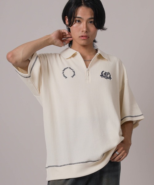 SlashDate（スラッシュデイト）の「【85】ワッフル ワンポイント刺繍＆ステッチ ハーフジップ ポロシャツ オーバーサイズ（ポロシャツ・メンズ・ブラック/アイボリー/ネイビー・M/L）」の6枚目の写真
