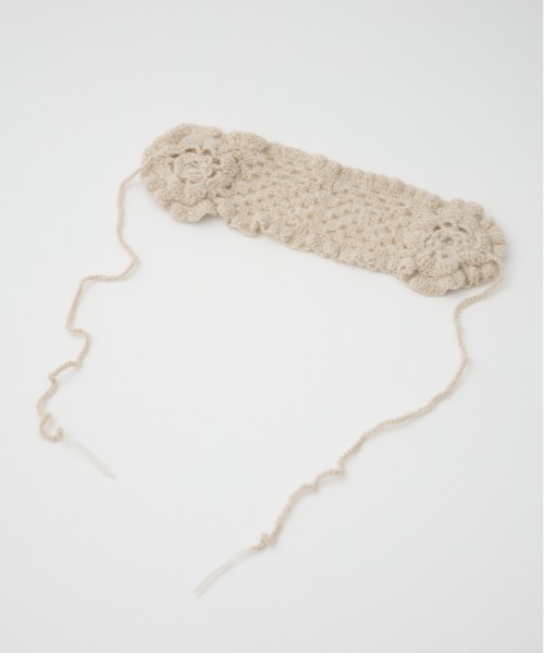 SLY（スライ）の「FLOWER KNIT HEADDRESS フラワー ニット ヘッドドレス（ニットキャップ/ビーニー・レディース・グレー/アイボリー・FREE）」の4枚目の写真