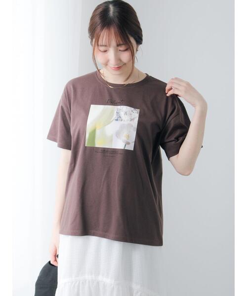 Te chichi TERRASSE(テチチテラス)の「フラワー転写プリントTシャツ(Tシャツ/カットソー・レディース・ブラック/オフホワイト/ブラウン・F)」の6枚目の写真
