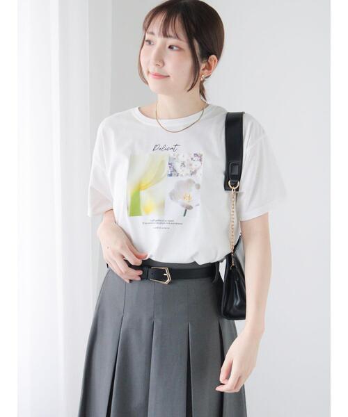 Te chichi TERRASSE(テチチテラス)の「フラワー転写プリントTシャツ(Tシャツ/カットソー・レディース・ブラック/オフホワイト/ブラウン・F)」の9枚目の写真
