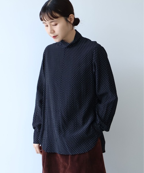 yuni(ユニ )の「dot print high neck ブラウス(シャツ/ブラウス・レディース・ブラック系その他2/ブラック系その他/ブラック系その他3・FREE)」の1枚目の写真