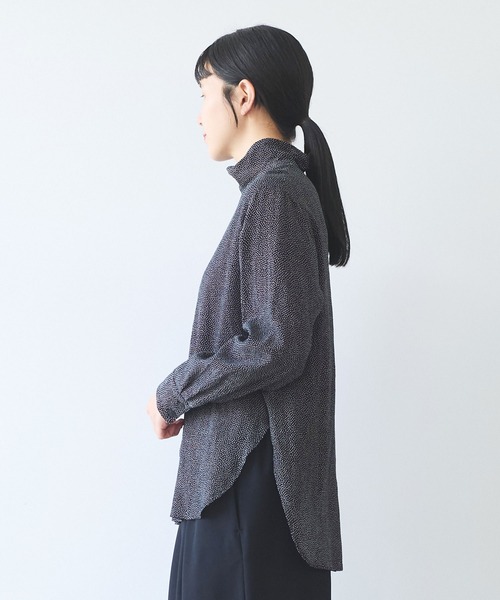 yuni(ユニ )の「dot print high neck ブラウス(シャツ/ブラウス・レディース・ブラック系その他2/ブラック系その他/ブラック系その他3・FREE)」の6枚目の写真