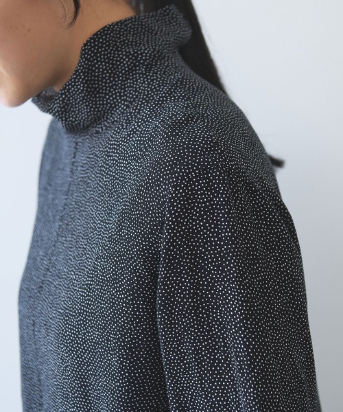 yuni(ユニ )の「dot print high neck ブラウス(シャツ/ブラウス・レディース・ブラック系その他2/ブラック系その他/ブラック系その他3・FREE)」の17枚目の写真