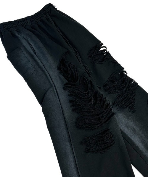 Chikashitsu +（チカシツプラス）の「【Chikashitsu +】oiled wash damage sweat pants / 【チカシツプラス】オイルドウォッシュダメージスウェットパンツ（スウェットパンツ・メンズ・ブラック/グレー・ONE SIZE）」の4枚目の写真