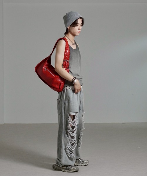 Chikashitsu +（チカシツプラス）の「【Chikashitsu +】oiled wash damage sweat pants / 【チカシツプラス】オイルドウォッシュダメージスウェットパンツ（スウェットパンツ・メンズ・ブラック/グレー・ONE SIZE）」の13枚目の写真