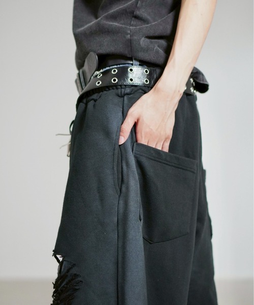 Chikashitsu +（チカシツプラス）の「【Chikashitsu +】oiled wash damage sweat pants / 【チカシツプラス】オイルドウォッシュダメージスウェットパンツ（スウェットパンツ・メンズ・ブラック/グレー・ONE SIZE）」の21枚目の写真