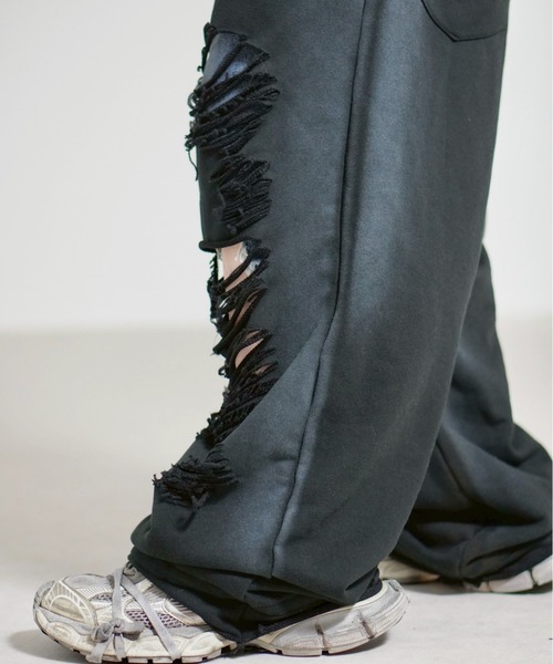 Chikashitsu +（チカシツプラス）の「【Chikashitsu +】oiled wash damage sweat pants / 【チカシツプラス】オイルドウォッシュダメージスウェットパンツ（スウェットパンツ・メンズ・ブラック/グレー・ONE SIZE）」の18枚目の写真