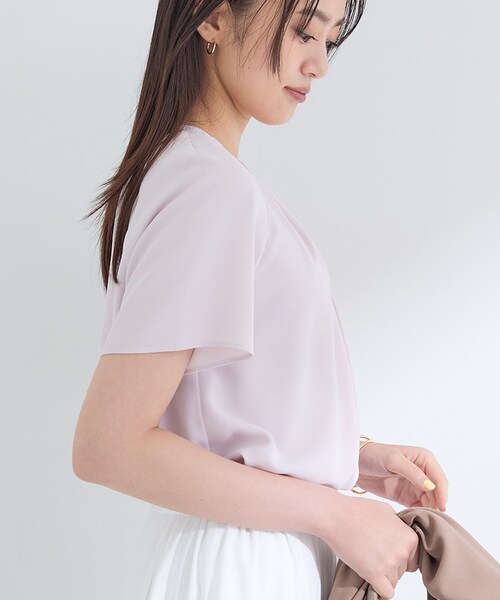 INDIVI(インディヴィ)の「【UVケア】タックブラウス(シャツ/ブラウス・レディース・ピンク/ホワイト/ネイビー・40/38/36/19/15 /13/05/03)」の10枚目の写真