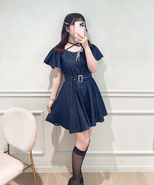 apres jour(アプレジュール)の「リボンネックデニムミニワンピース(ワンピース・レディース・ブラック/インディゴブルー・X-LARGE/フリー)」の15枚目の写真