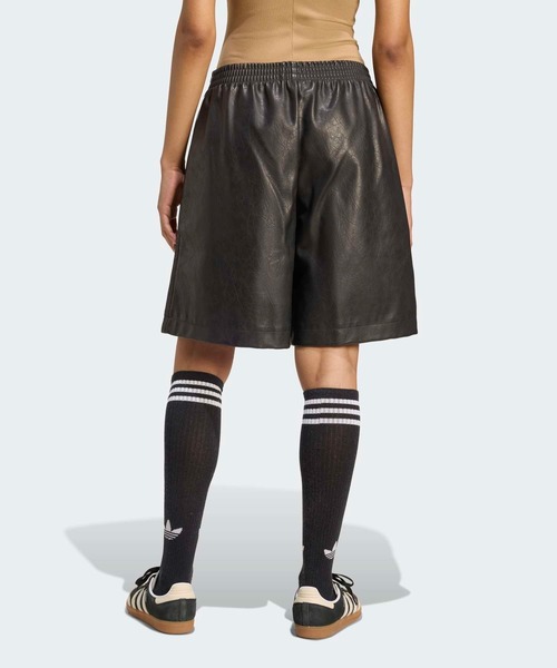 日本サイズでO。確認お願いしますadidas‼️アディダス❗️パンツ❣️ハーフパンツ‼️ セール】アディカラー スリーストライプス ショーツ / ハーフ