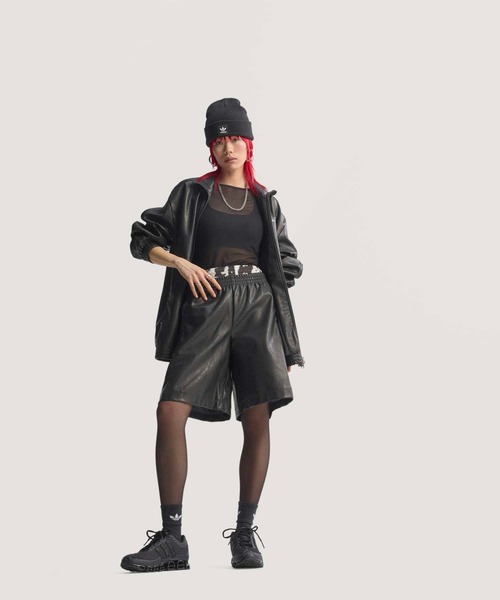 adidas（アディダス）の「プレザー ファイヤーバード オーバーサイズ ジョーツ / ハーフパンツ / アディダスオリジナルス adidas Originals（その他パンツ・レディース・ブラック・X-LARGE/3XL/XX-LARGE/MEDIUM/LARGE/X-SMALL/SMALL）」の6枚目の写真