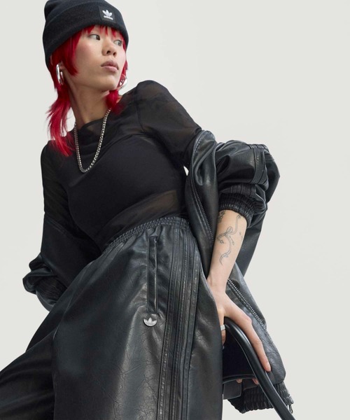 adidas（アディダス）の「プレザー ファイヤーバード オーバーサイズ ジョーツ / ハーフパンツ / アディダスオリジナルス adidas Originals（その他パンツ・レディース・ブラック・X-LARGE/3XL/XX-LARGE/MEDIUM/LARGE/X-SMALL/SMALL）」の3枚目の写真