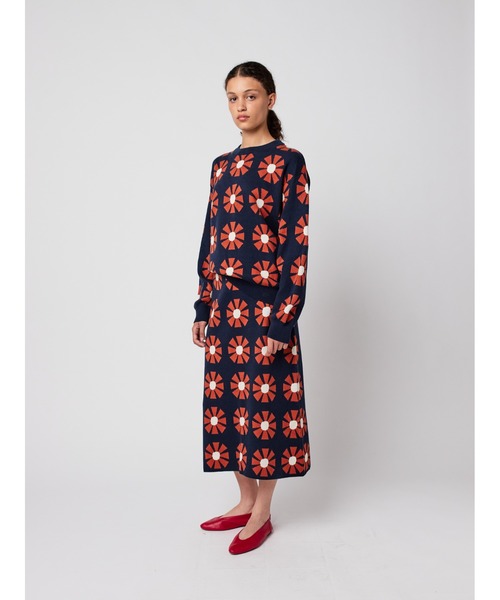 BOBO CHOSES(ボボショーズ)の「Flower jacquard midi knitted skirt(スカート・レディース・ネイビー・S/M/L/XL/XS)」の4枚目の写真