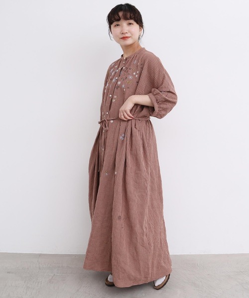 l'atelier du savon（アトリエドサボン）の「●お花スケッチ ファー刺繍 ワンピース（ワンピース・レディース・オフホワイト/ブラック/ブラウン・FREE）」の21枚目の写真