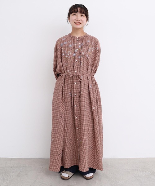 l'atelier du savon（アトリエドサボン）の「●お花スケッチ ファー刺繍 ワンピース（ワンピース・レディース・オフホワイト/ブラック/ブラウン・FREE）」の20枚目の写真