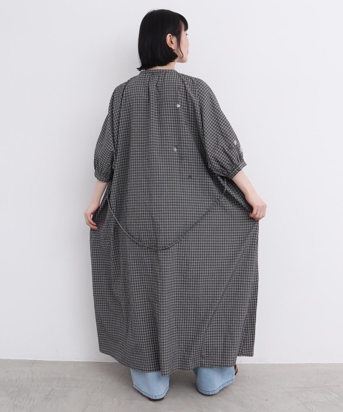 l'atelier du savon（アトリエドサボン）の「●お花スケッチ ファー刺繍 ワンピース（ワンピース・レディース・オフホワイト/ブラック/ブラウン・FREE）」の15枚目の写真