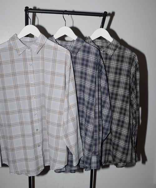 Mili affinity(ミリアフィニティー)の「オーバーサイズシアーチェックシャツ(シャツ/ブラウス・レディース・ネイビー/ライトブルー/ブラック・FREE)」の5枚目の写真