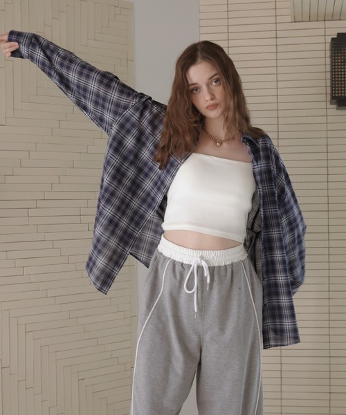 Mili affinity(ミリアフィニティー)の「オーバーサイズシアーチェックシャツ(シャツ/ブラウス・レディース・ネイビー/ライトブルー/ブラック・FREE)」の21枚目の写真