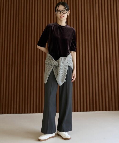 UNFILO（アンフィーロ）の「ストレッチ ベロアTシャツ（Tシャツ/カットソー・レディース・アイボリー系/ダルブルー系/ダークブラウン系・X-LARGE）」の6枚目の写真