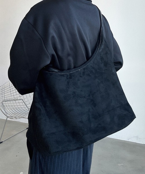 ユニセックス】スエードショルダーバッグ（ショルダーバッグ