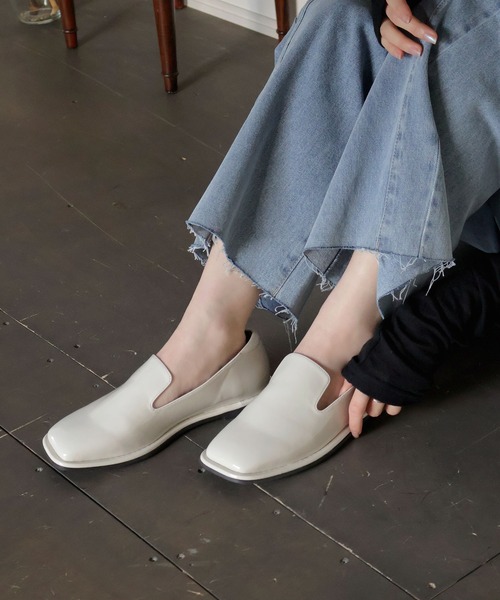 Bulue.(ブルー)の「スクエアトゥ オペラシューズ アイボリー フラットシューズ マニッシュ ローヒール(パンプス・レディース・Black/Silver/アイボリー/ブラック・36/37/38/39/40)」の11枚目の写真