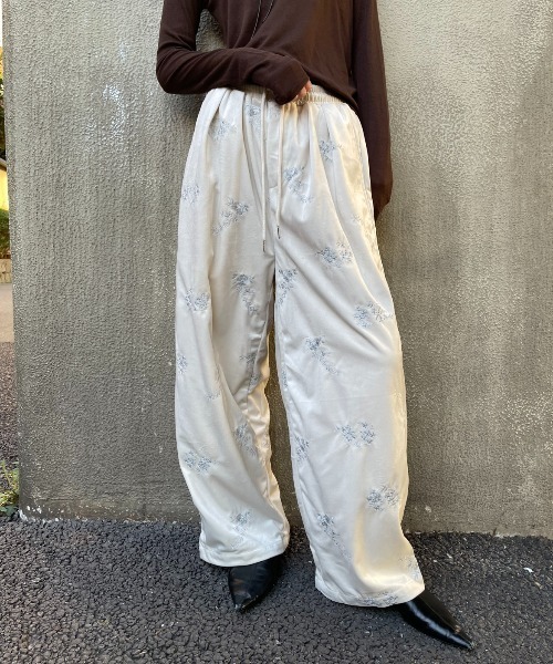 libelice ベロア　スノーボードパンツ(白刺繍) セール】刺繍ベロアイージーパンツ/セットアップ可能（その他パンツ