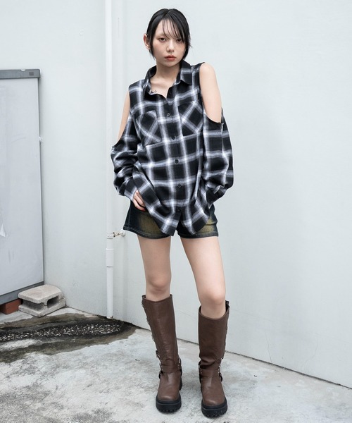 WEGO（ウィゴー）の「WEGO/オープンショルダーチェックBIGシャツ（シャツ/ブラウス・レディース・ネイビー/ブラック・FREE）」の18枚目の写真