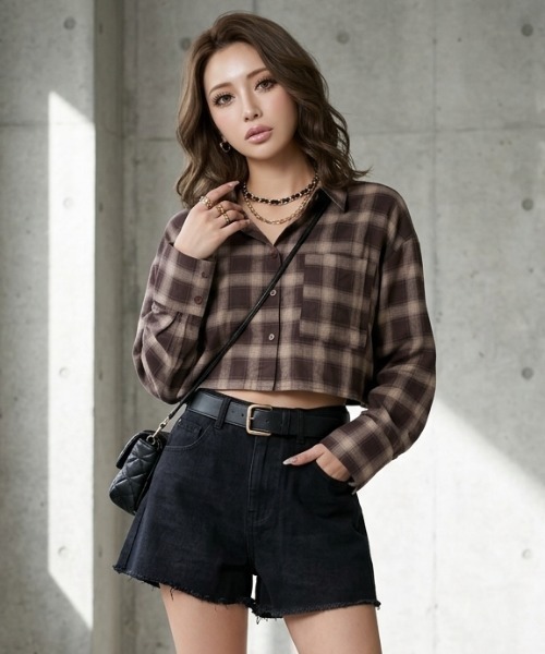DIP IN CHOCOLATE(ディップインチョコレート)の「オンブレチェックショート丈ポケットシャツ【DIP IN CHOCOLATE】(シャツ/ブラウス・レディース・ブラック/オレンジ/ブラウン・F)」の2枚目の写真