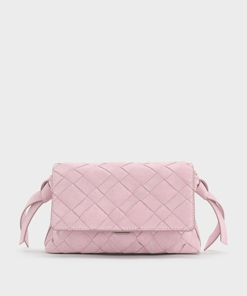 CHARLES & KEITH(チャールズ & キース)の「Ivette イヴェット スエードウーブンクロスボディバッグ(ショルダーバッグ・レディース・サンドベージュ/ピンク・S)」の3枚目の写真