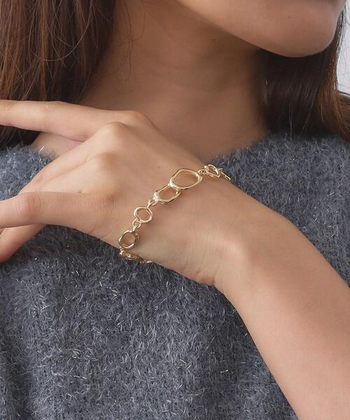 OPAQUE.CLIP(オペークドットクリップ)の「変型チェーンブレスレット(ブレスレット・レディース・ゴールド/シルバー・00)」の3枚目の写真