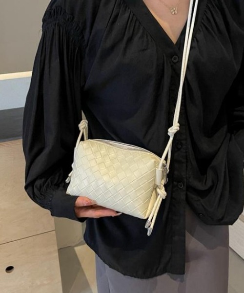 AMELY（エミリー）の「イントレチャートデザイン ミニショルダーバッグ