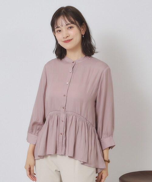 ITS'DEMO（イッツデモ）の「【手洗い可】サテンペプラムブラウス（シャツ/ブラウス・レディース・ナチュラル/ブラウン系/ブルー/ベビーピンク・00）」の4枚目の写真