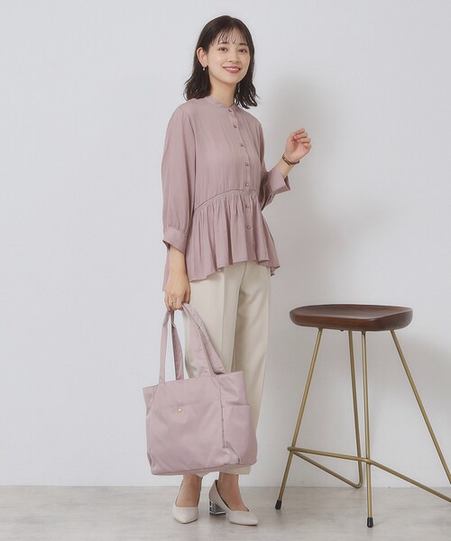 ITS'DEMO（イッツデモ）の「【手洗い可】サテンペプラムブラウス（シャツ/ブラウス・レディース・ナチュラル/ブラウン系/ブルー/ベビーピンク・00）」の18枚目の写真