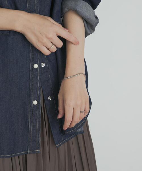 URBAN RESEARCH DOORS（アーバンリサーチドアーズ）の「ウェーブバングル（ブレスレット・レディース・シルバー/ゴールド・ONE）」の6枚目の写真