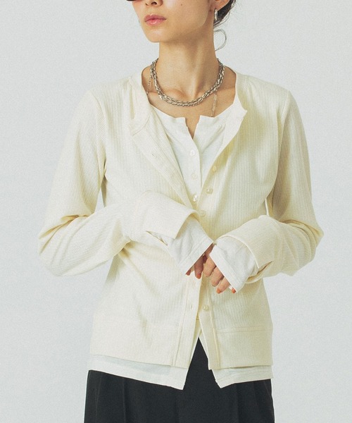 ROSE BUD（ローズバッド）の「HENLEY LAYERED TOP（Tシャツ/カットソー・レディース・ブラウン/ホワイト/ブラック・ONE SIZE）」の2枚目の写真