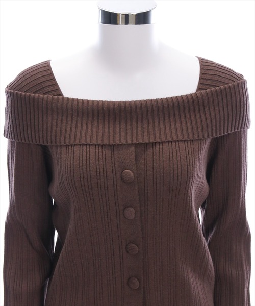 clear（クリア）の「オフショル風ボタンリブニットトップス［大人 カジュアル 着回し力抜群］≪AW新作≫（ニット/セーター・レディース・ボルドー/ブラック/アイボリー/ブラウン・F）」の13枚目の写真