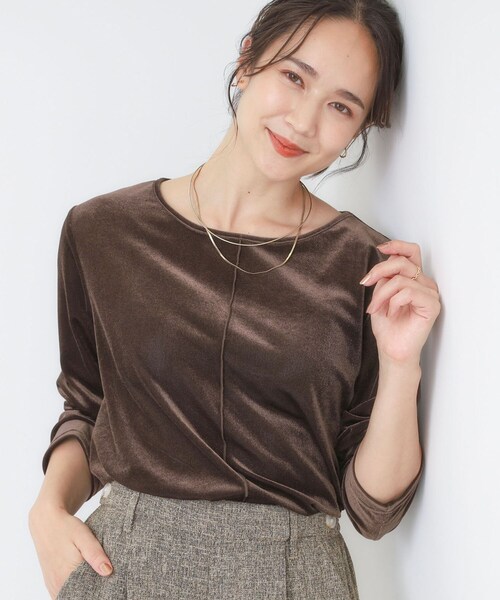 DRESKIP(ドレスキップ)の「【洗える/S-LL】上品見え ベロア調シアートップス(Tシャツ/カットソー・レディース・ダークブラウン/チャコールグレー/ナチュラル・01/02/03/04)」の2枚目の写真