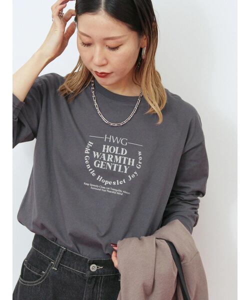 Samansa Mos2 blue（サマンサモスモスブルー）の「アソートプリントロンT（Tシャツ/カットソー・レディース・オフホワイト/ダークオレンジ/ブルー/ベージュ/チャコールグレー・F）」の3枚目の写真