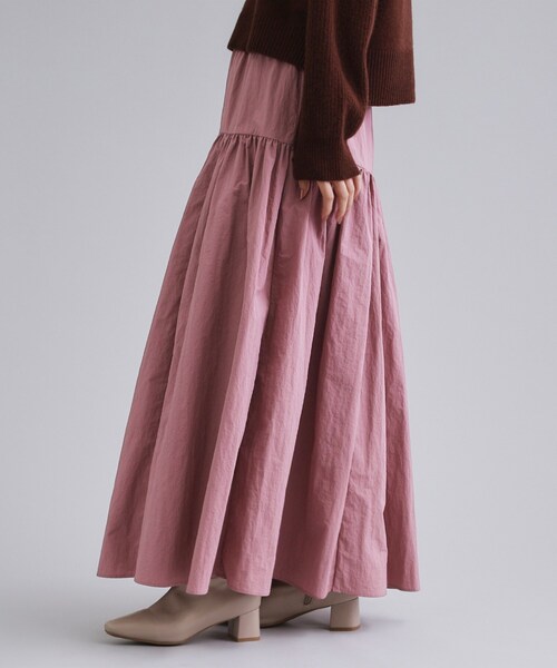 OPAQUE.CLIP(オペークドットクリップ)の「【es】ナイロンティアードマキシスカート【洗濯機OK】(スカート・レディース・ブラック/ベビーピンク・36/38)」の11枚目の写真